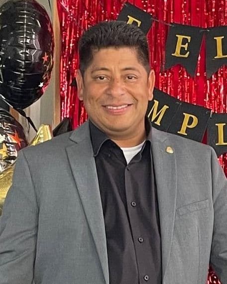 El pastor Leonardo Hernández.
